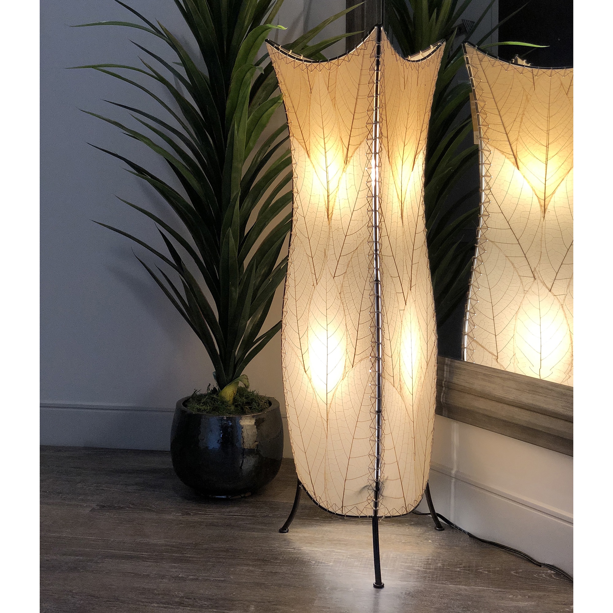 Flower Bud Large Lamp