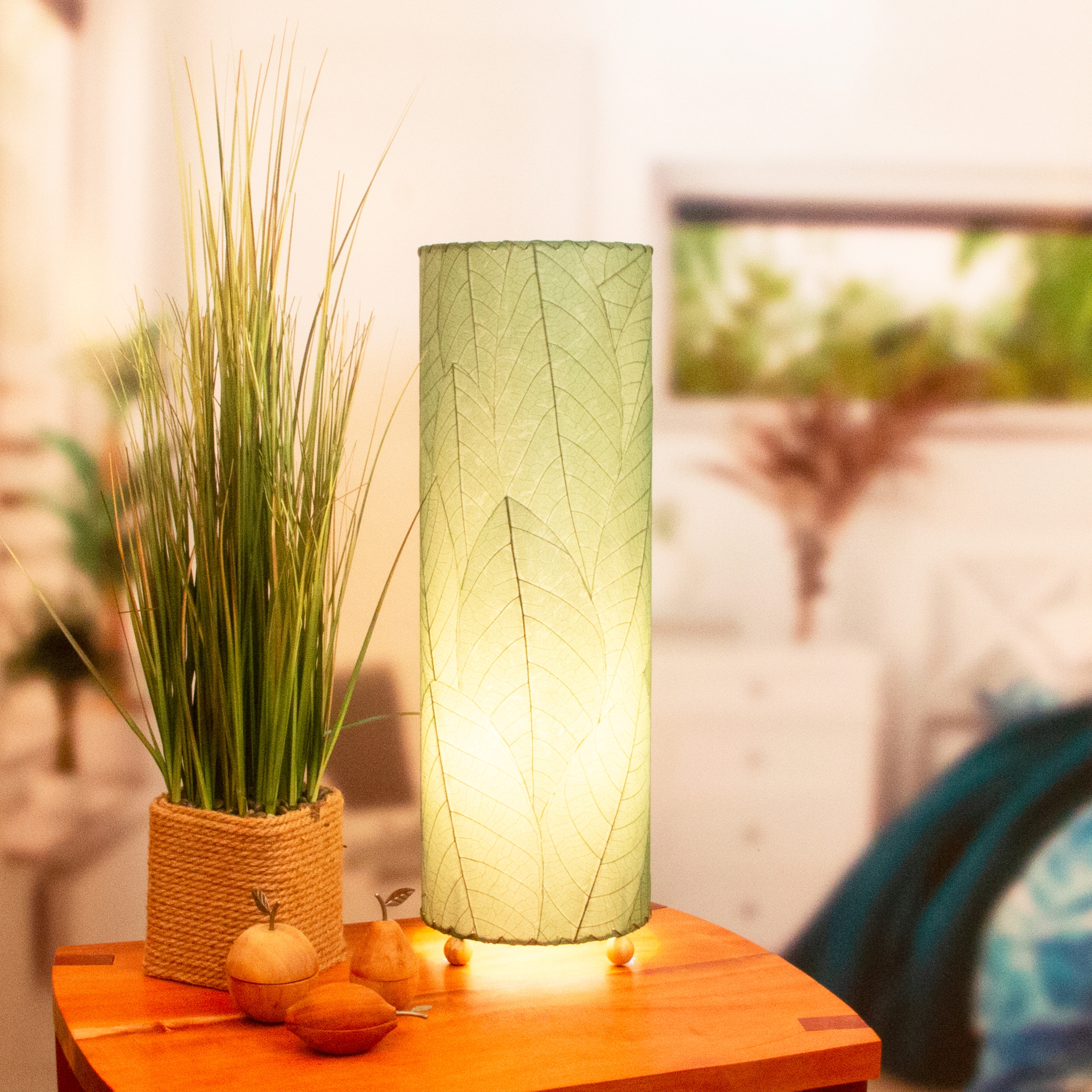 24 Inch Cocoa Leaf Cylinder Table Lamp