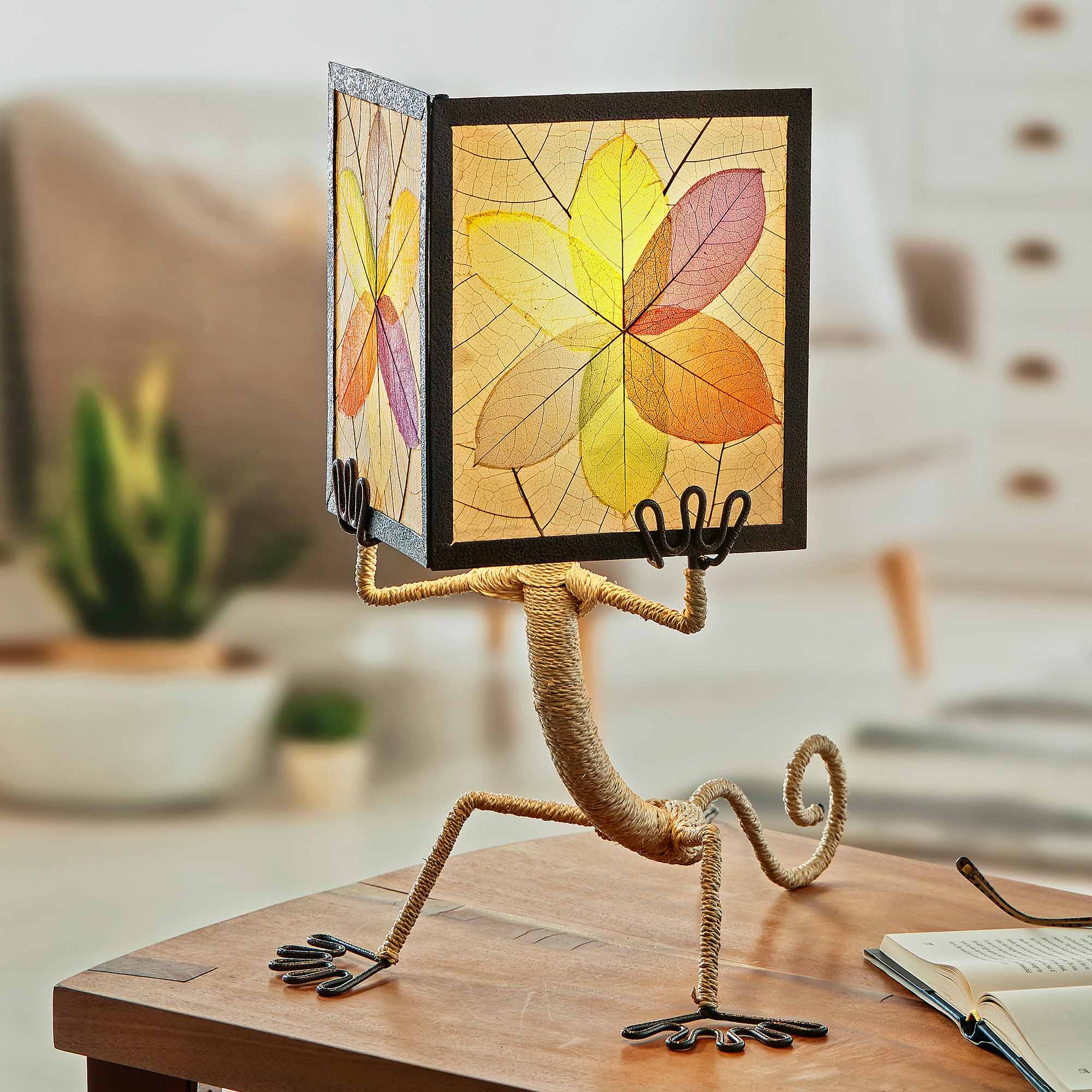 Enlightened Gecko Table Lamp